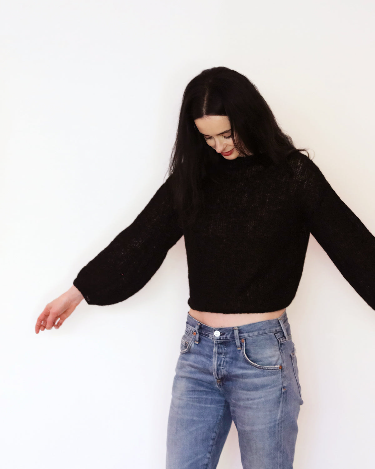 Backless Flirty Sweater Kit x Krysten Ritter 2 Backless Flirty Sweater Kit x Krysten Ritter