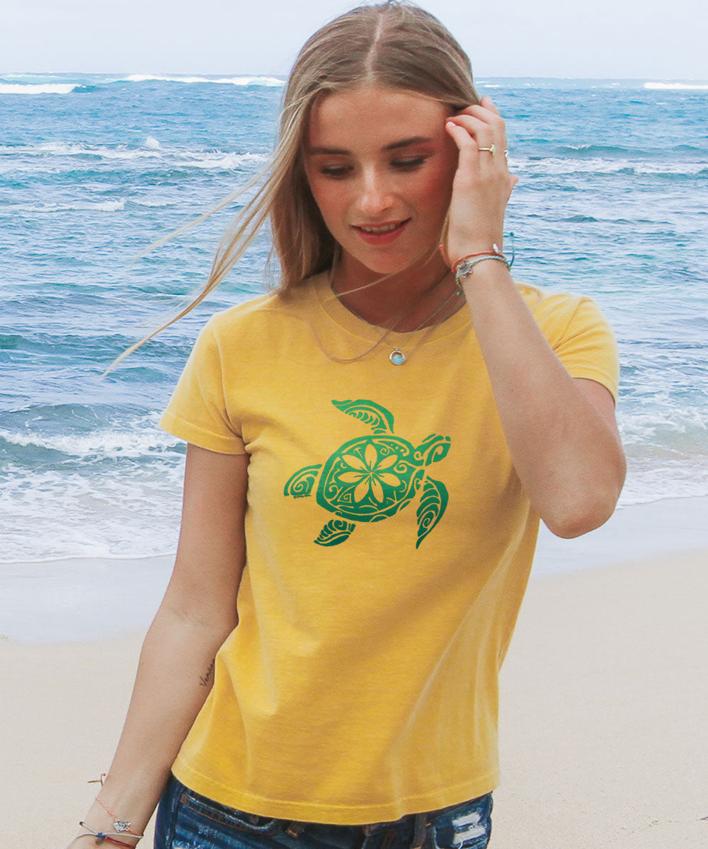 Retro Honu Floral - Pineapple Dyed Short Sleeve Crewneck T-Shirt 2 Retro Honu Floral - Pineapple Dyed Short Sleeve Crewneck T-Shirt